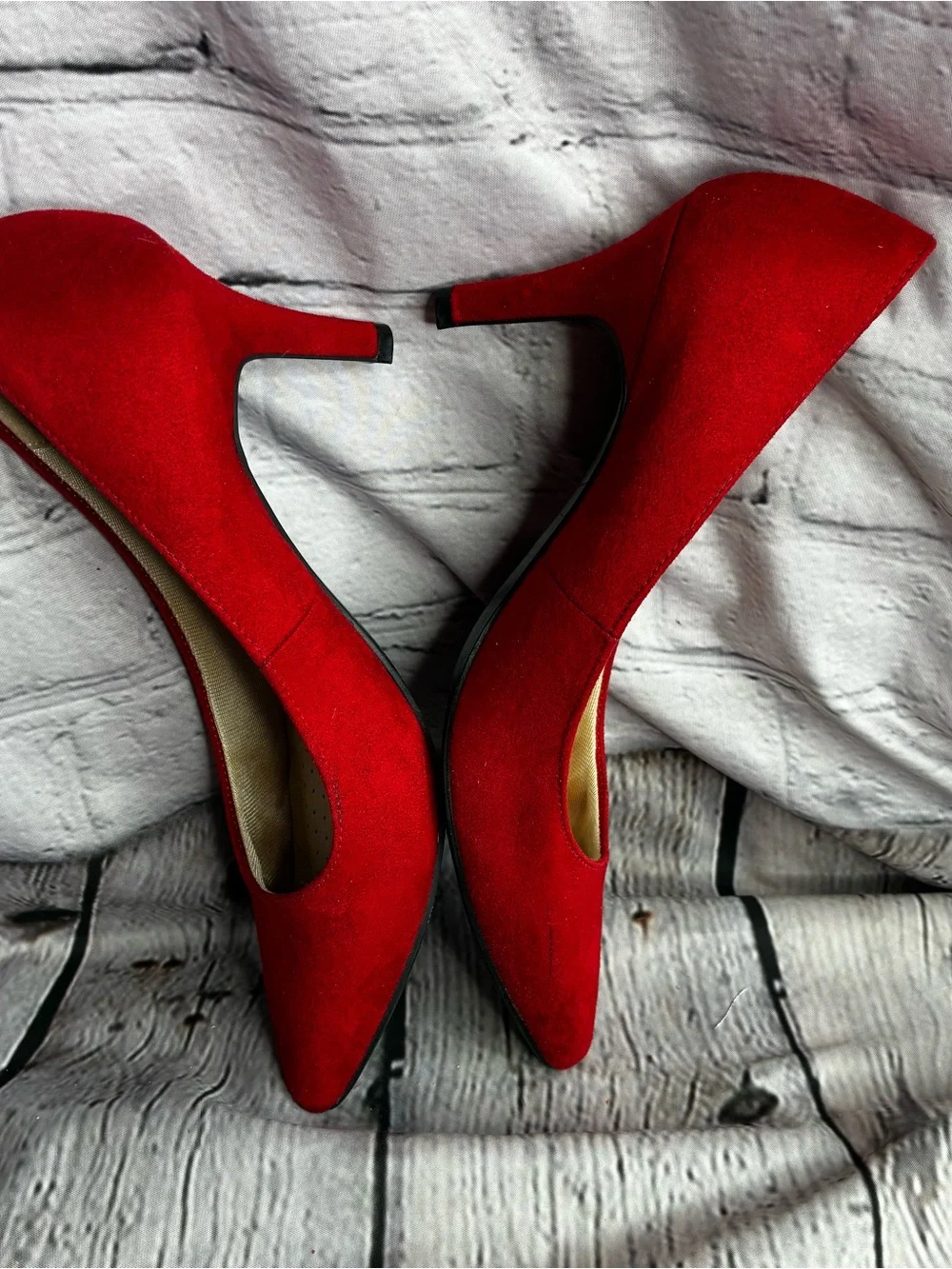 Women’s Strawberry Red Lovecore Career Faux Suede Pointed Toe Holiday Pumps 8.5